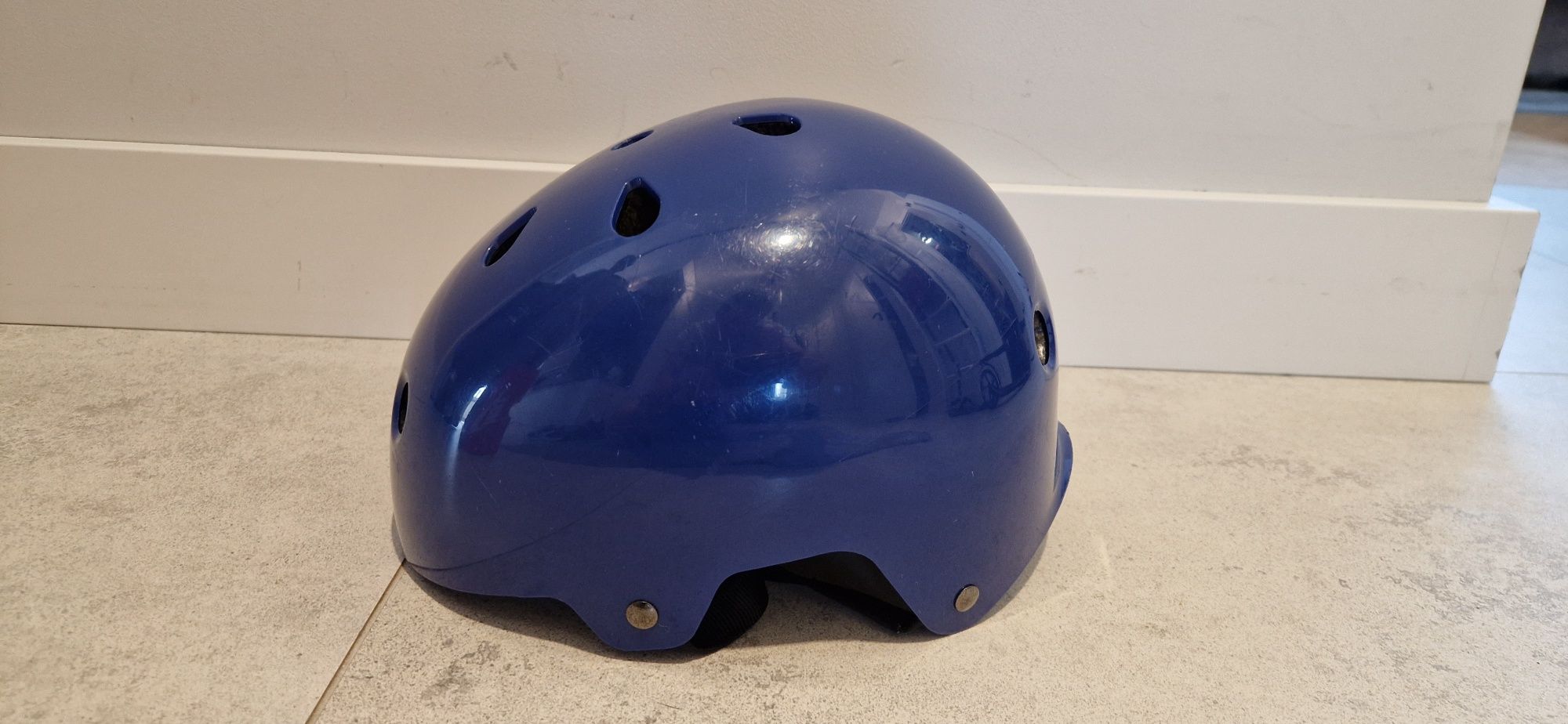 Kask dzieciecy Oxelo Play 55-58cm. Bardzo lekki