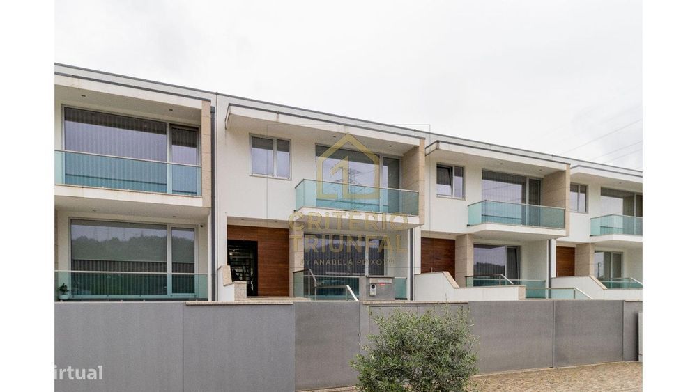 Moradia Geminada T3 em Penafiel