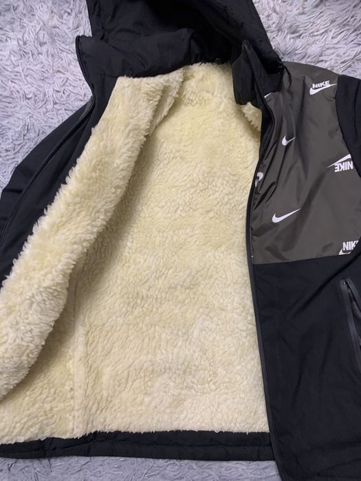 Продам зимові курточки