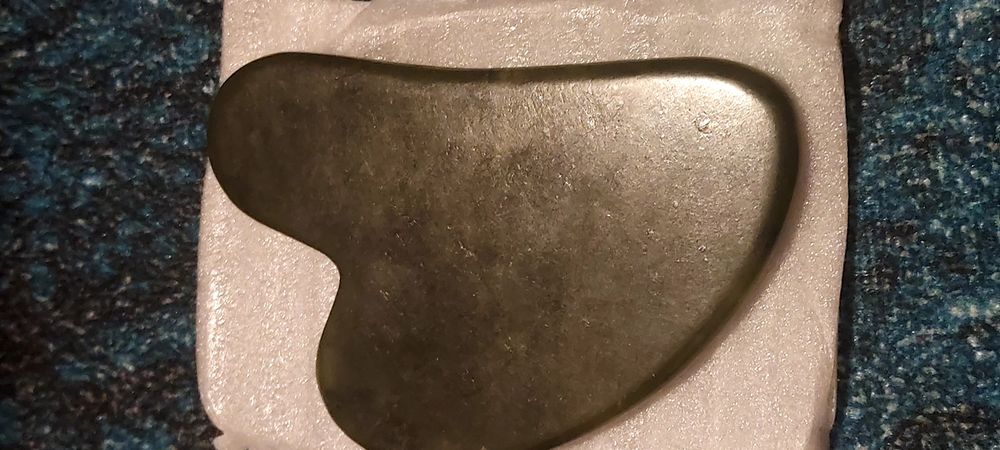 Loreal kamień gua sha