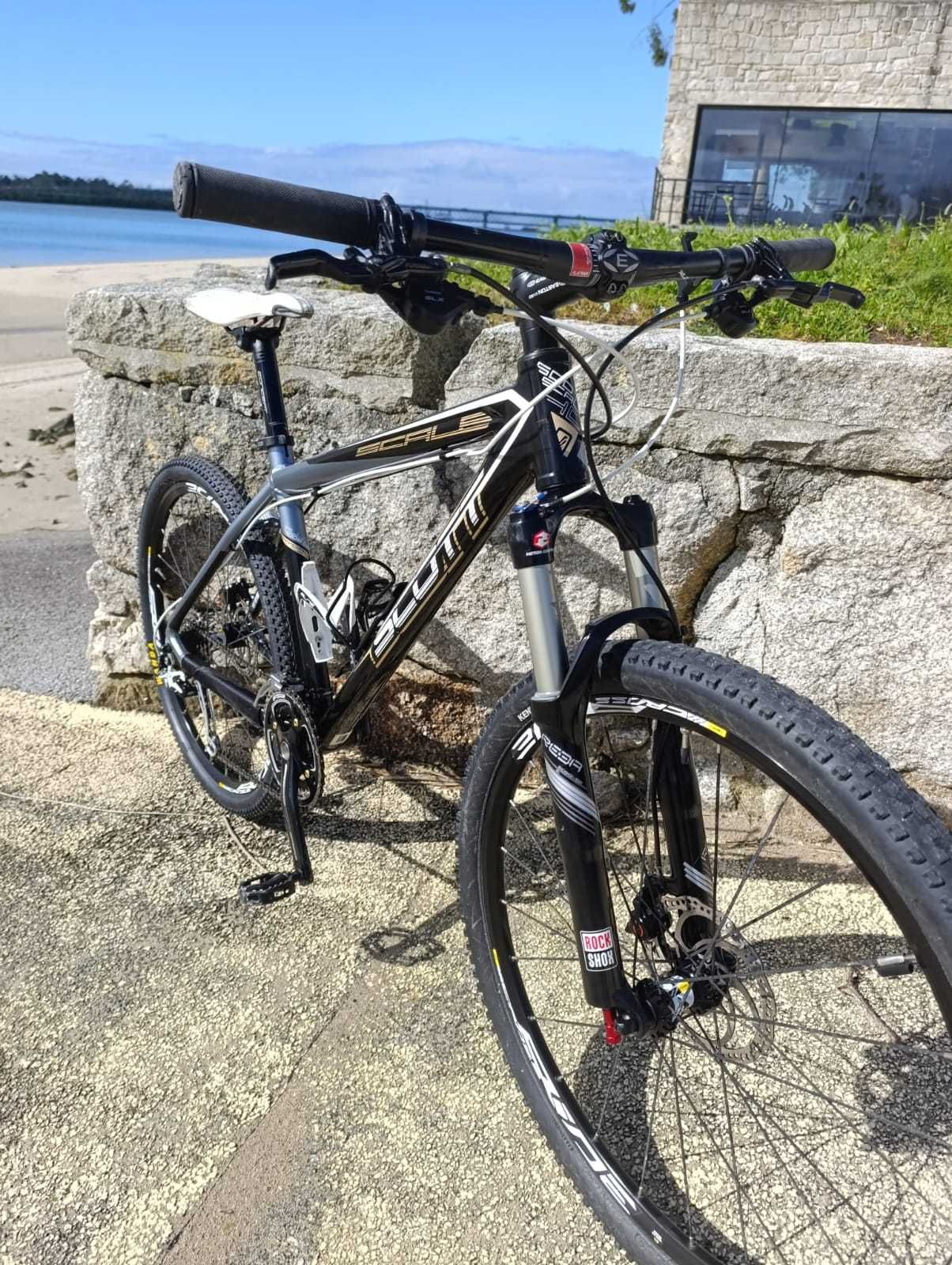 Bicicleta Scott (roda 26)