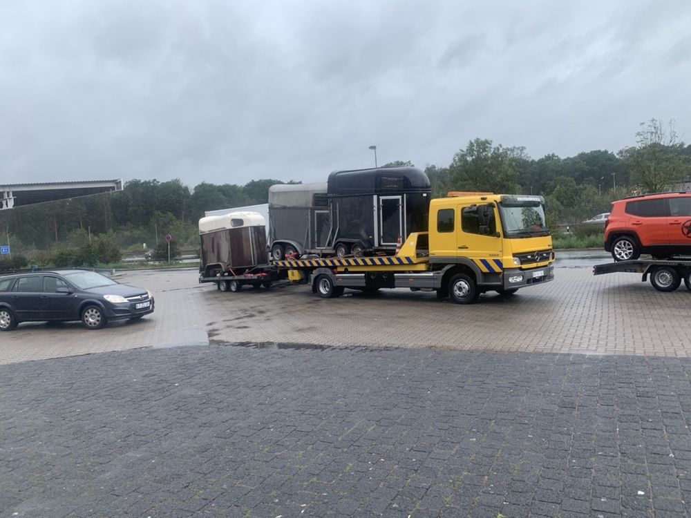 Autolaweta Transport Traktorow Maszyn Rolniczych Busow Aut Autoholowan