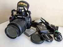 Nikon D3000 AF-S 18-55 G VR з сумкою.