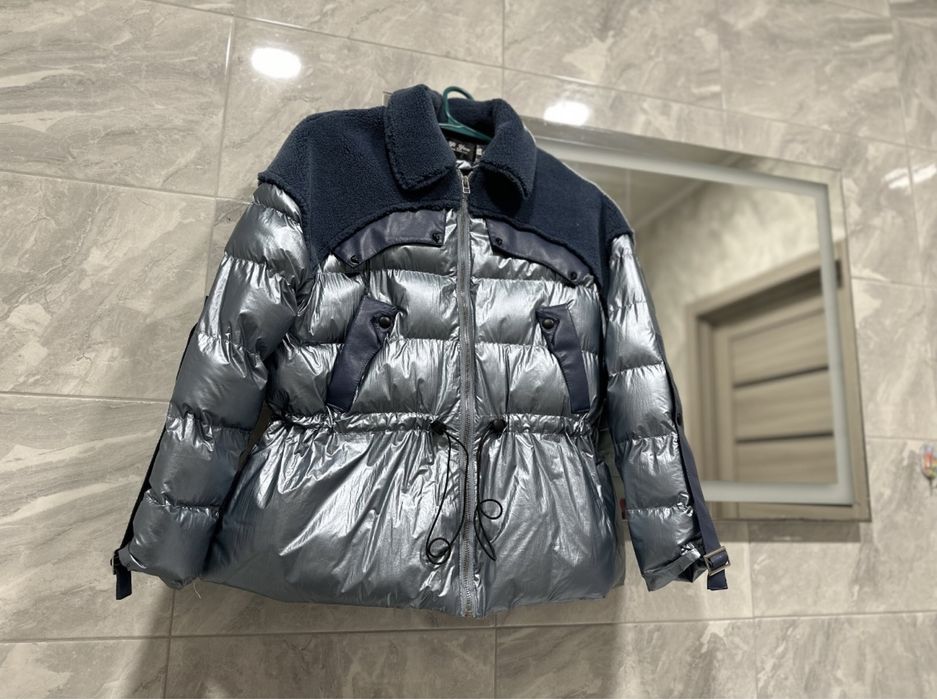 Продам стильну куртку курточку Zara розмір S