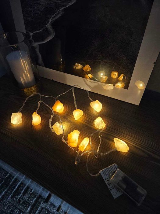 Girlanda LED z kamieniami solnymi