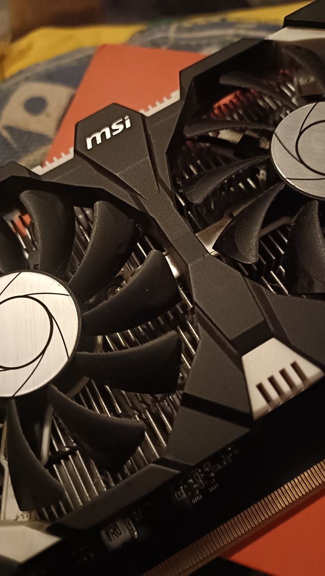 Placa gráfica GeForce GTX 1050 Ti 4GT OC