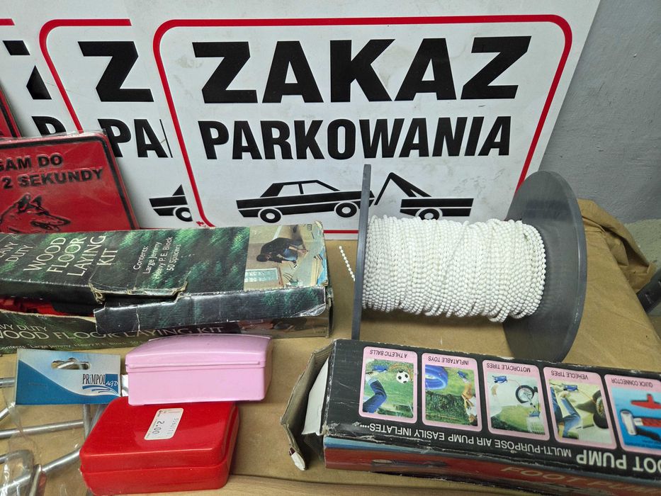 Zestaw dodatków i różnych rzeczy do domu.