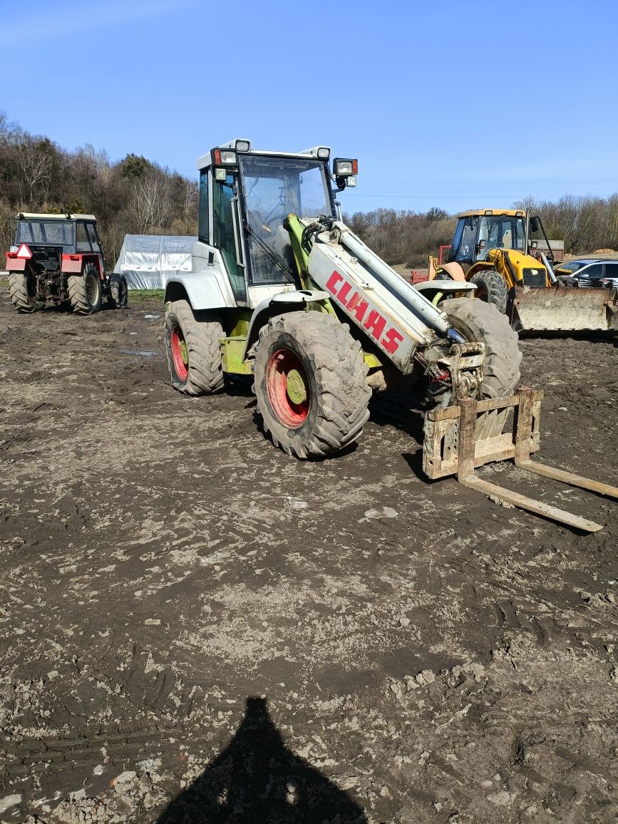 Ładowarka teleskopowa przegubowa Claas ranger 940