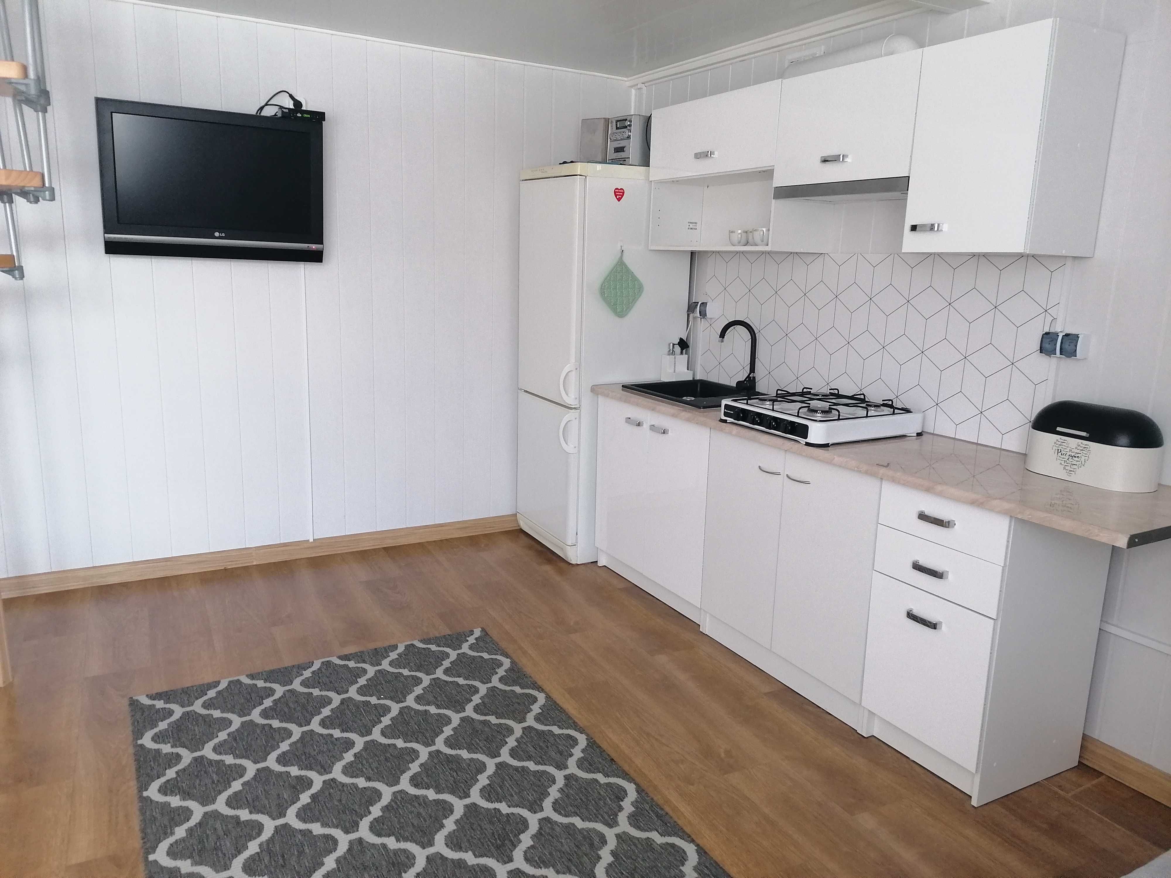 Domek nad jeziorem ,jacuzzi , balia noclegi majówka kaszuby Trójmiasto