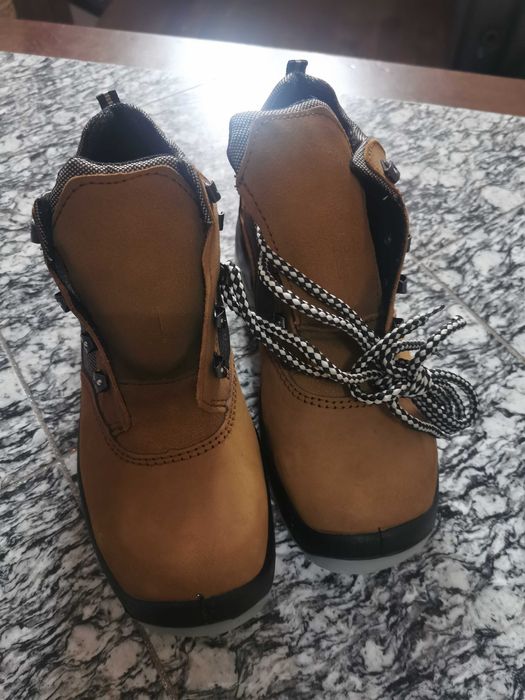Buty robocze z metalowym podnoskiem, nowe
