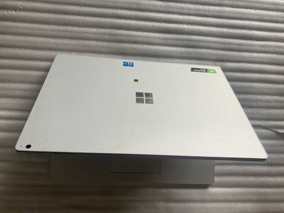 Планшет Microsoft Surface Book 2 15 i7,16GB,512GB,GTX 1060 Windows PRO