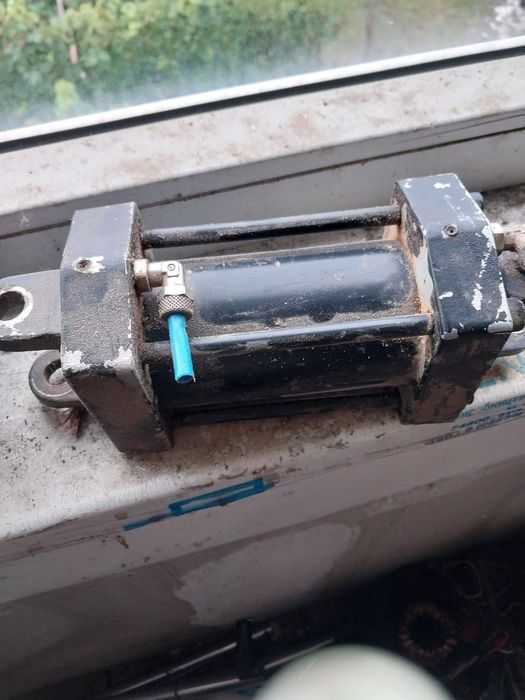 пневмоцилиндры бу, рабочие