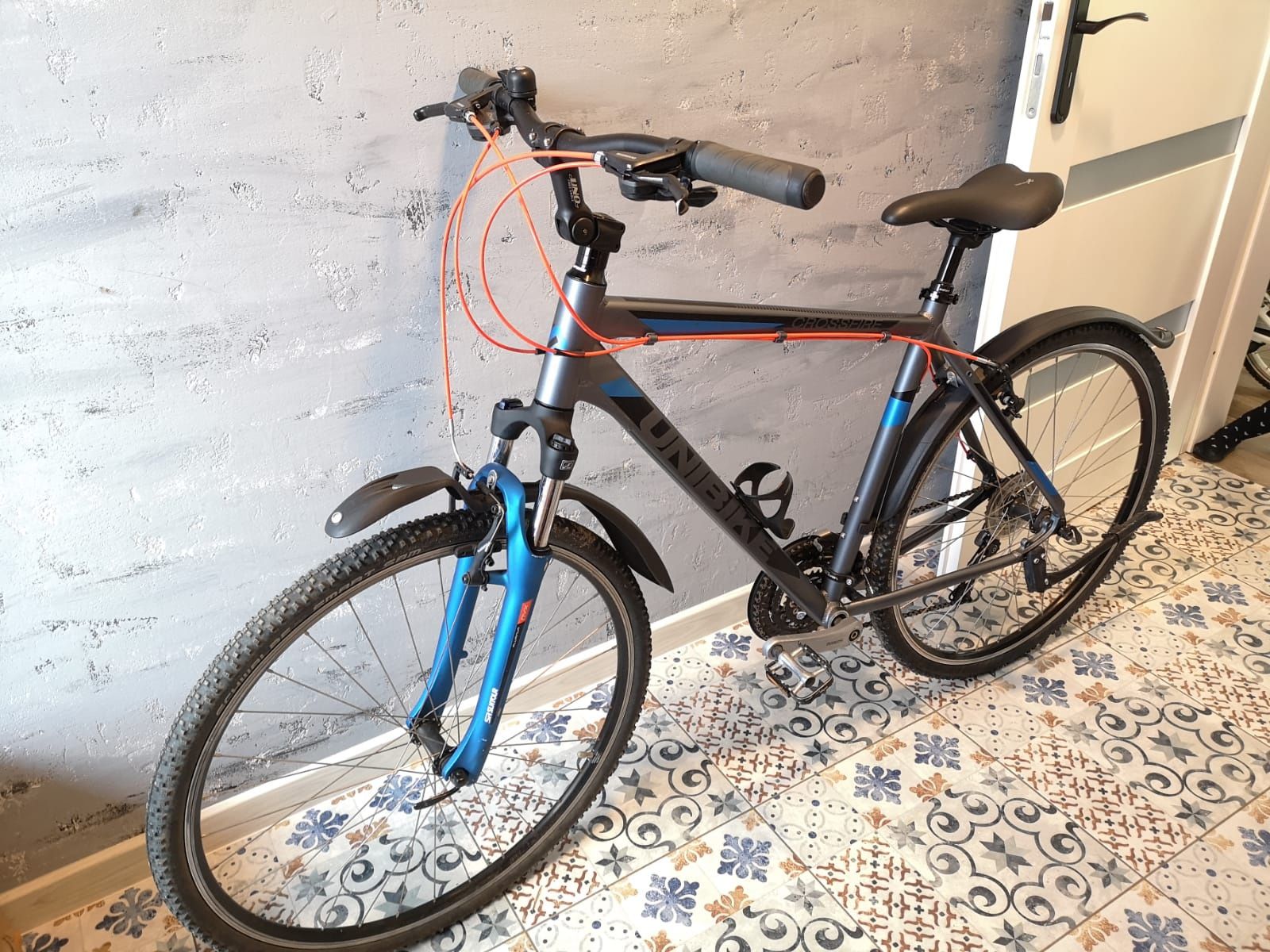 Unibike Crossfire rama 21 koła 28