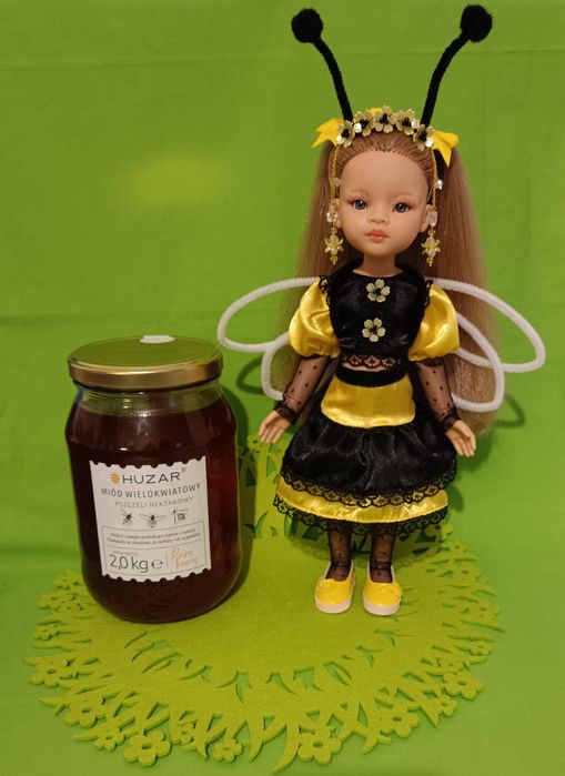 Komplet ubranek dla lalki Paola Reina "Merry Bee".