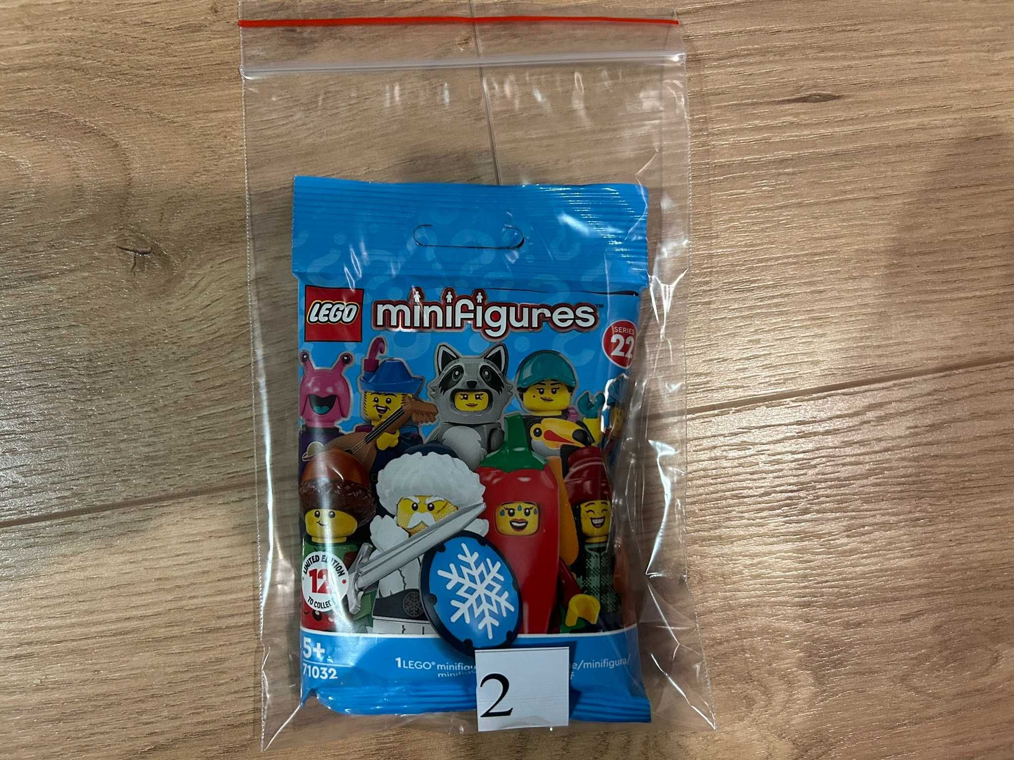 Lego minifigures - 22 seria - Fanka Chili