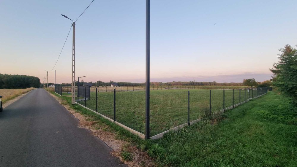 Sprzedam Ogrodzoną Działkę o pow. 2440 m2 w miejscowości Bachorza