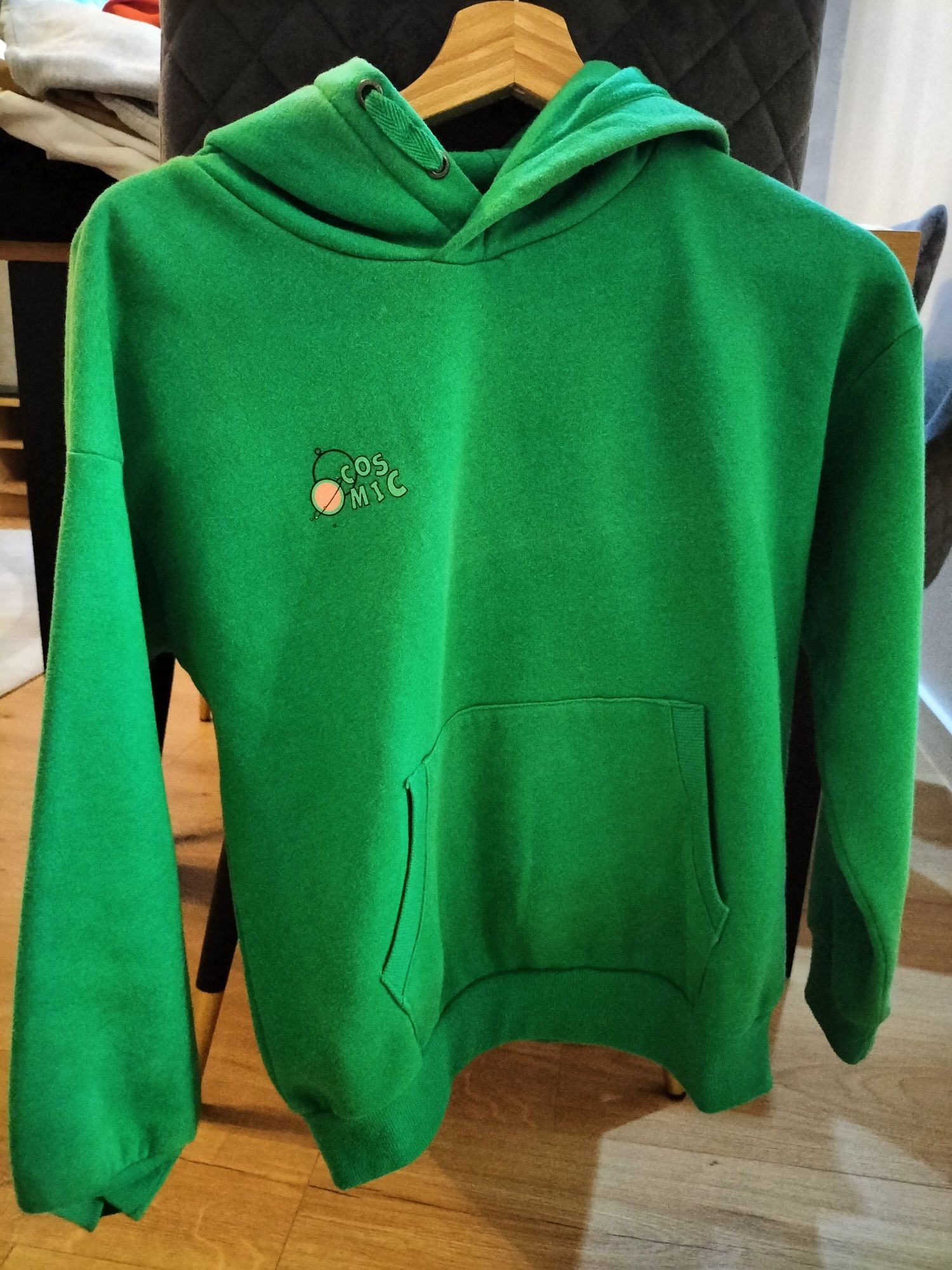 Bluza młodzieżowa z kapturem RESERVED w rozm 146