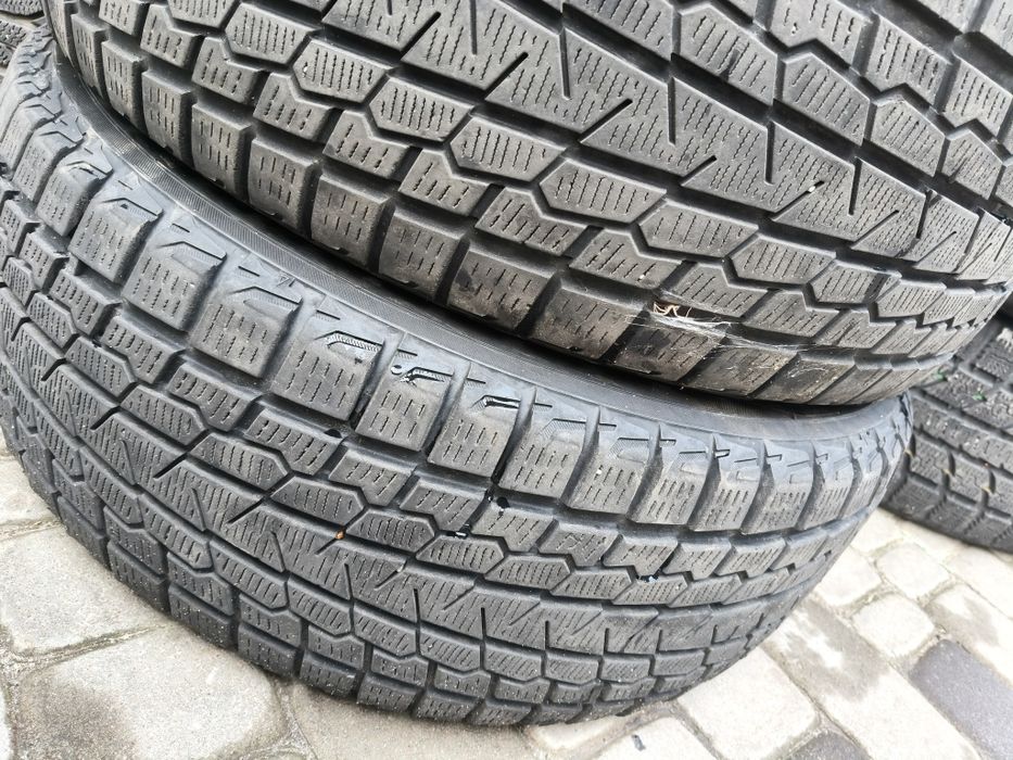 Продам комплект шин Yokohama 225/55/18