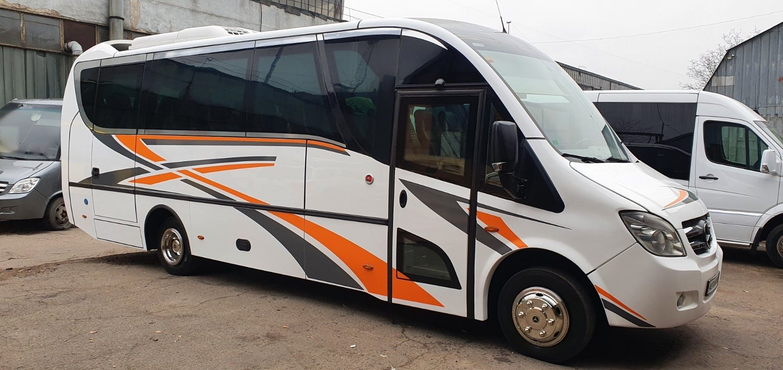 Трансфер заказ автобуса микроавтобуса легковые авт танспортние услуги