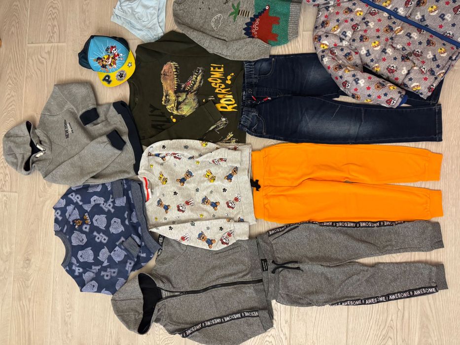 Комплект одягу на хлопчика р110-116 Next,H&M