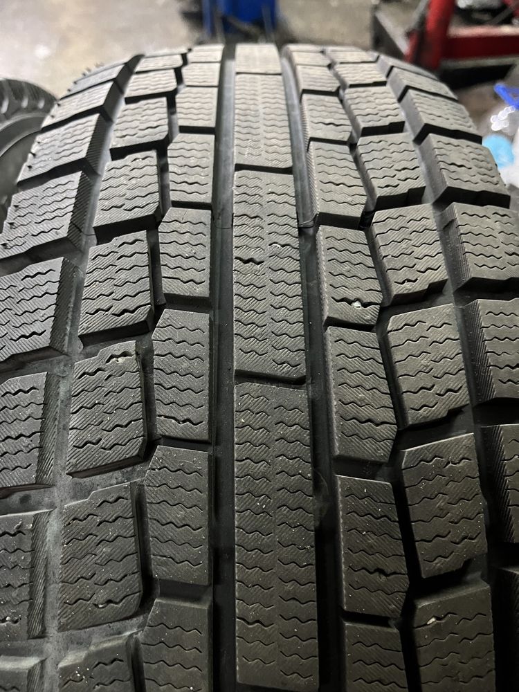 Продам шины зима 225/65/R16