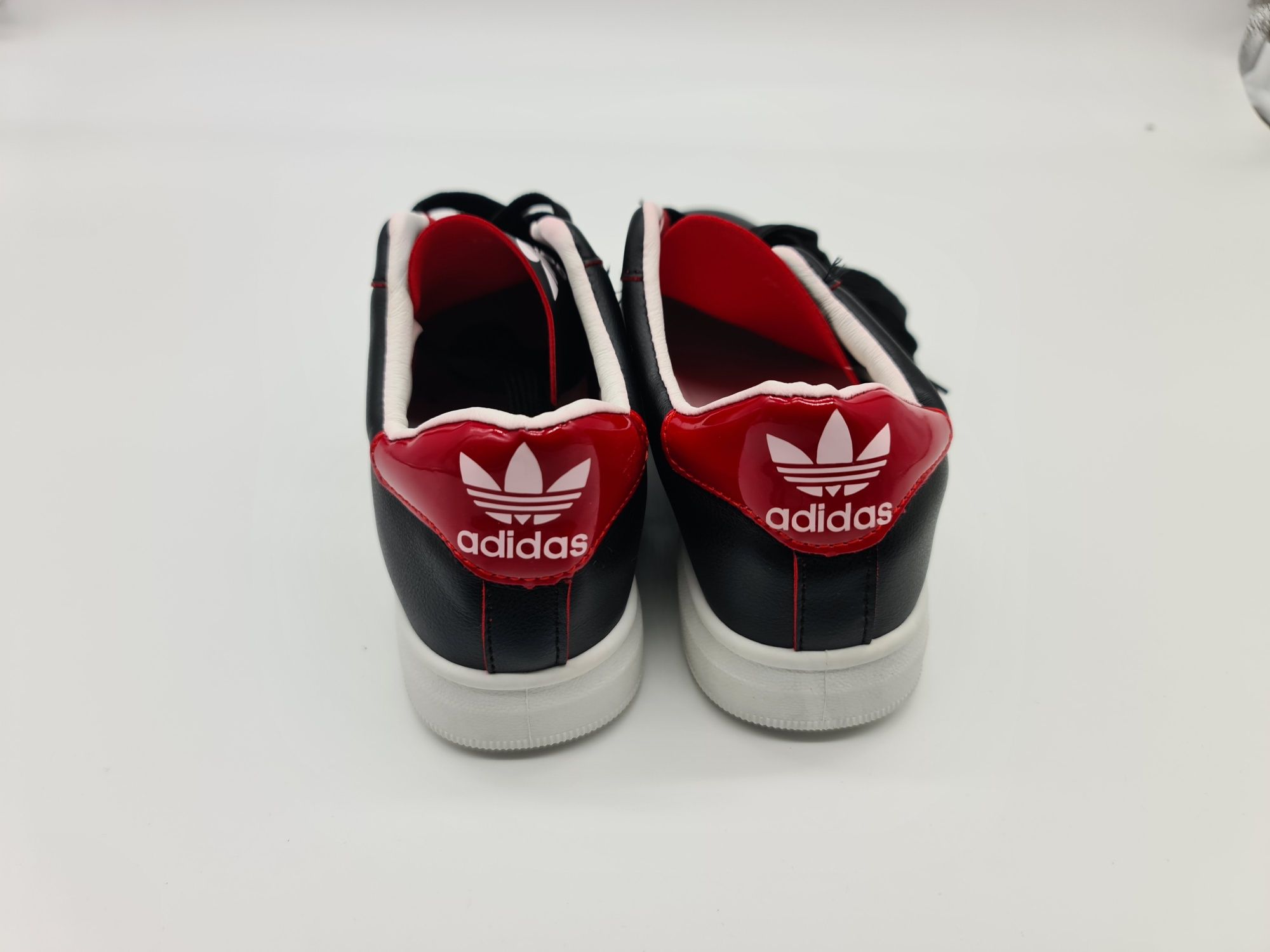 Tenis Adidas novos tamanho 36