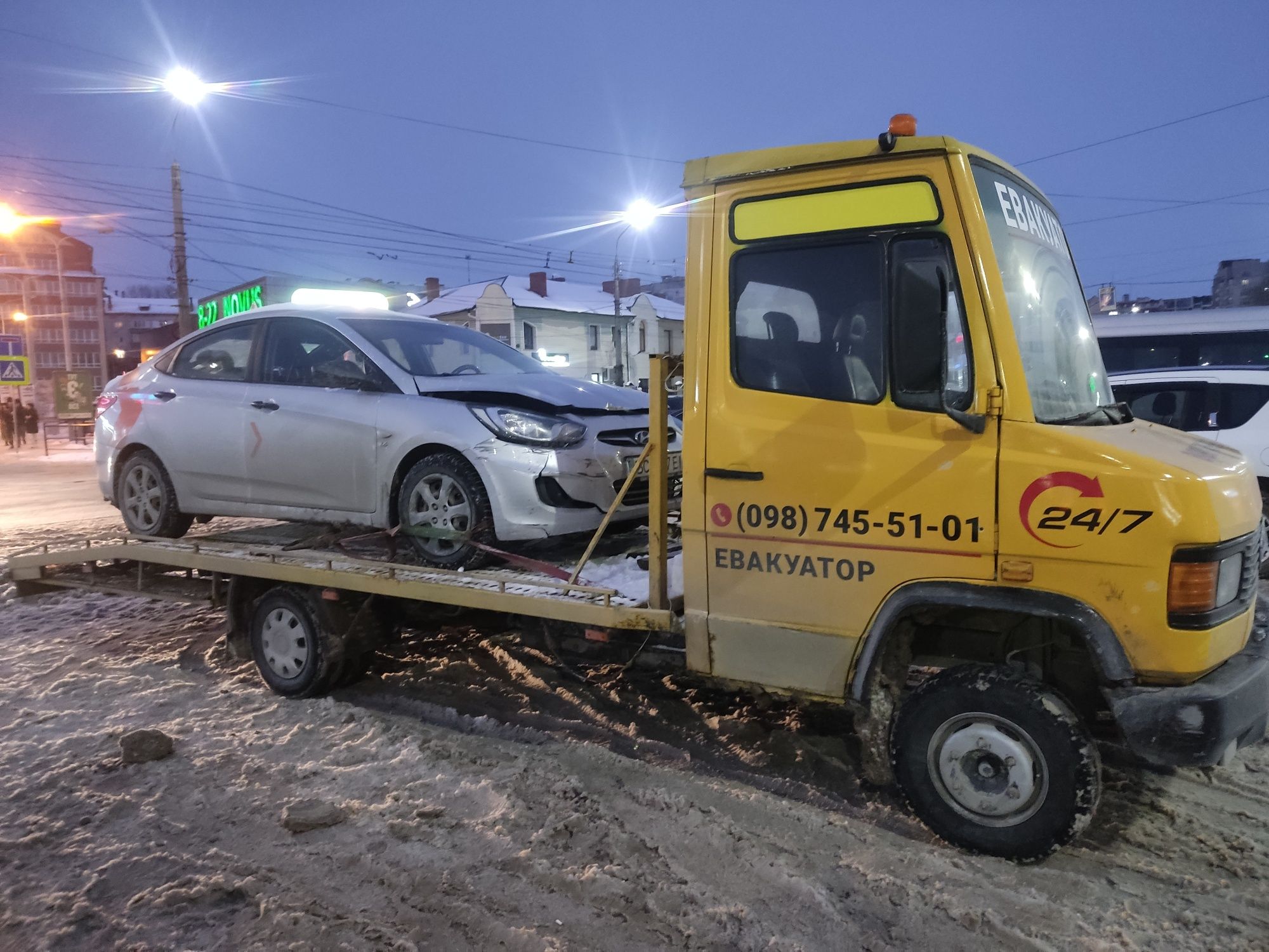 Послуги Евакуатора, цілодобово, 24/7 євакуатор лавета автовоз