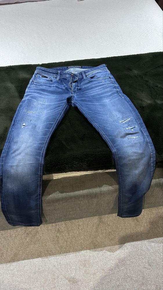 Lote de roupa de marca