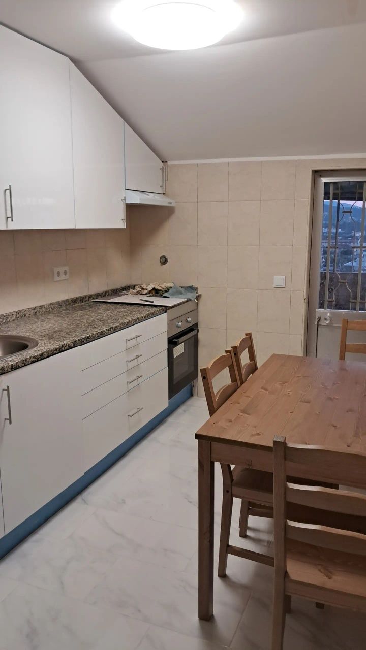 Alugo cuarto tipo suite o con dois camas de solteiro