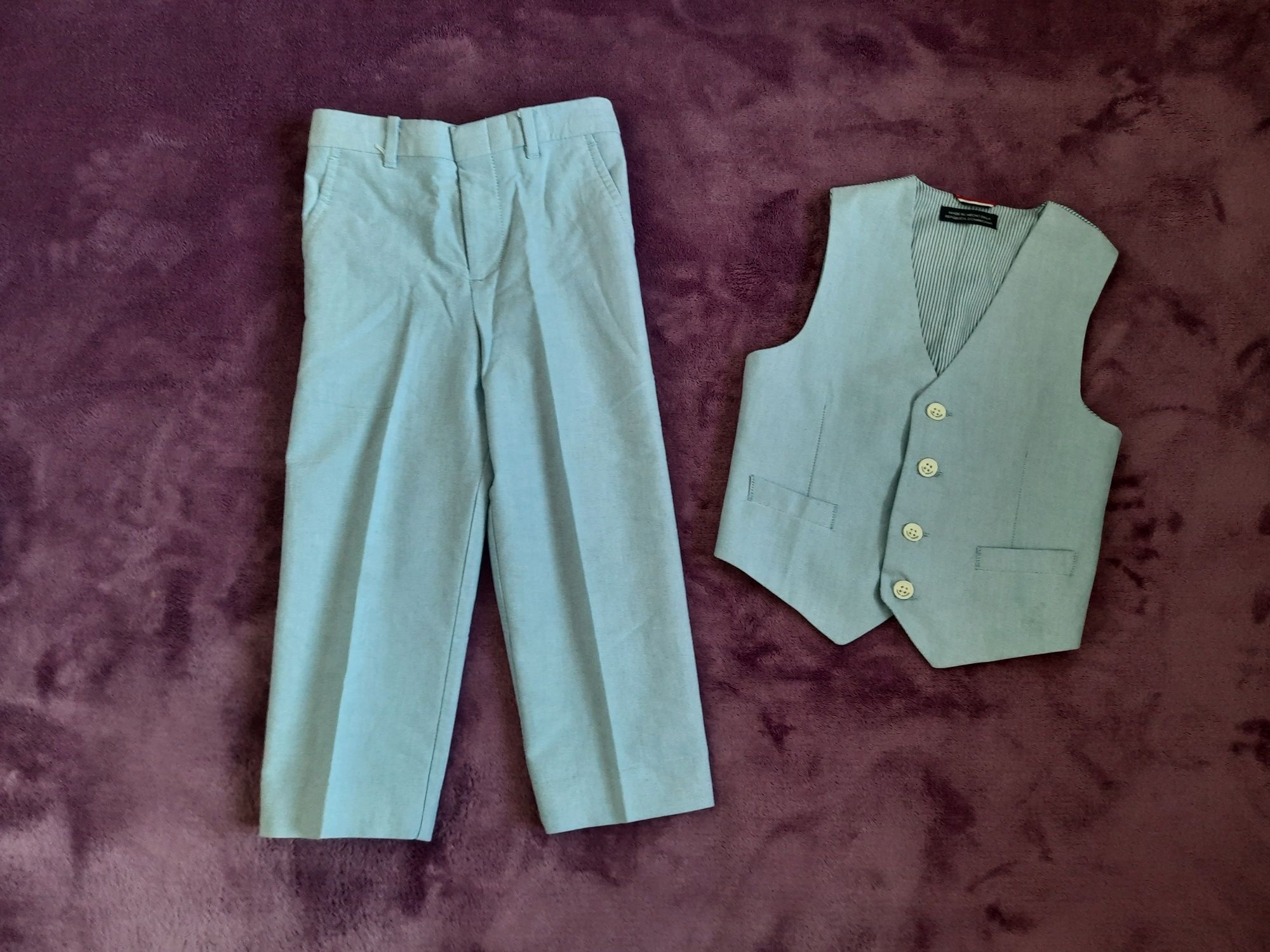 Kamizelka i spodnie firmy Tommy Hilfiger