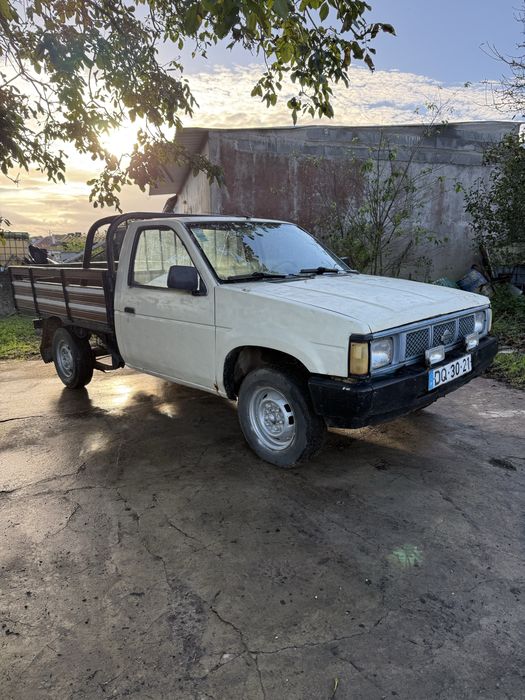 Nissan D21 4x2 Pickup ( Com Avaria )