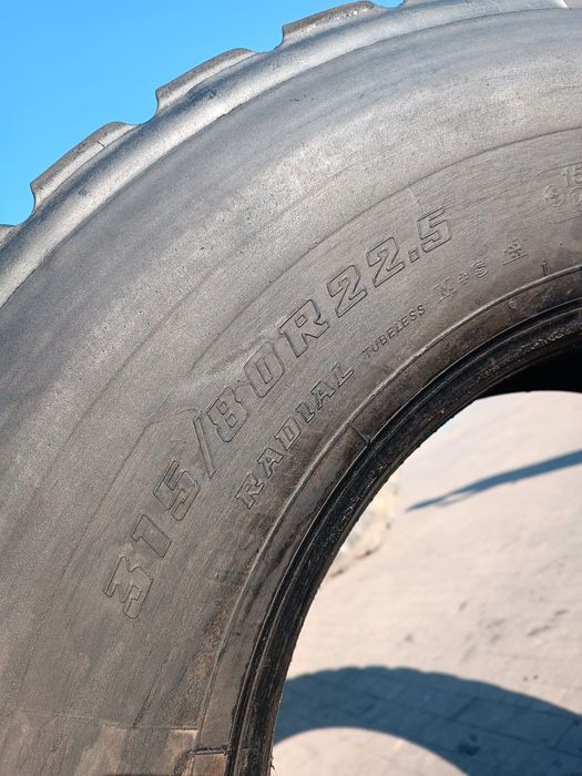 315/80R22.5 opona napędowa budowlana na karkasie Bridgestona M840
