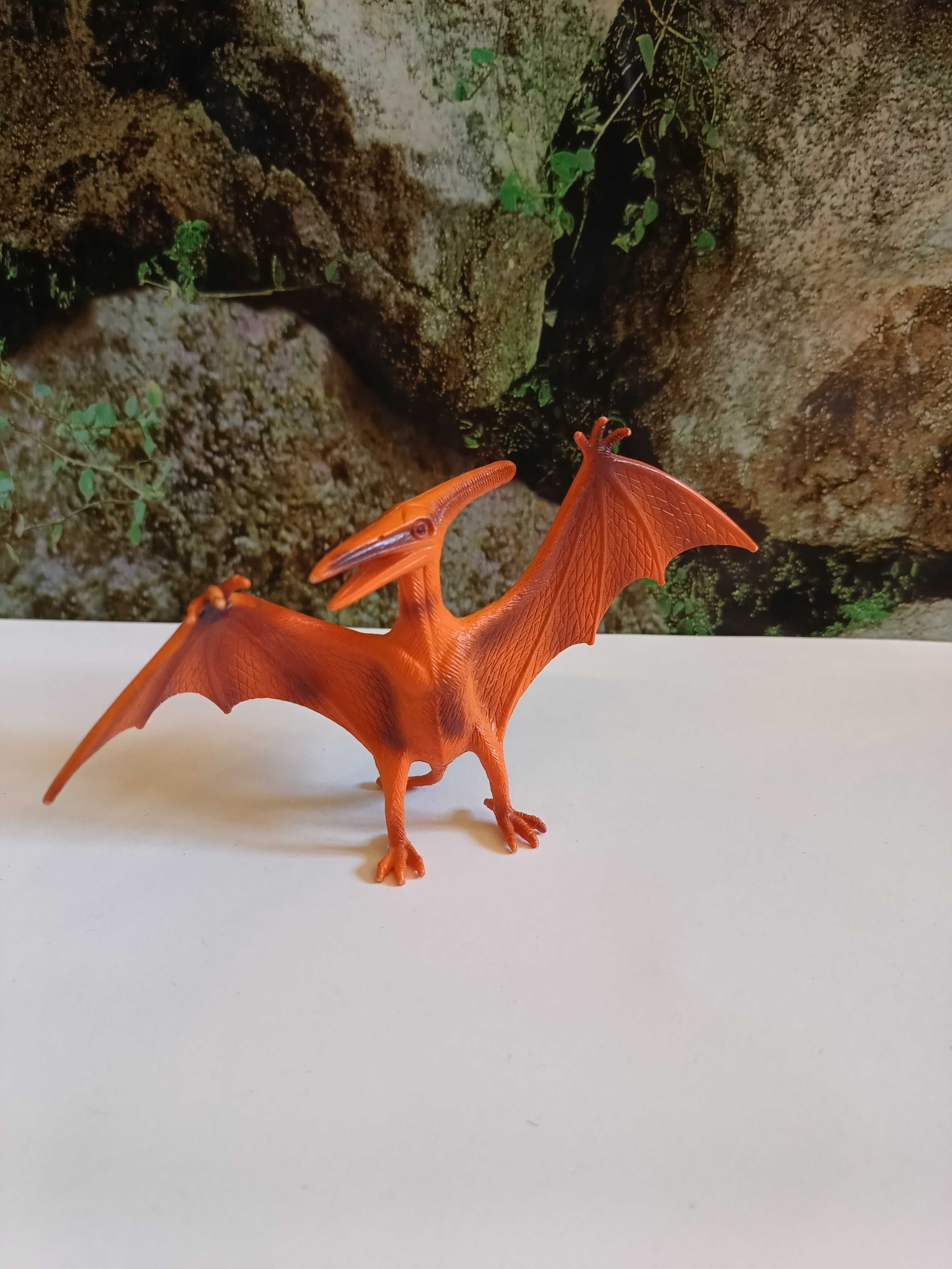 Dinozaury - zestaw 19 figurek