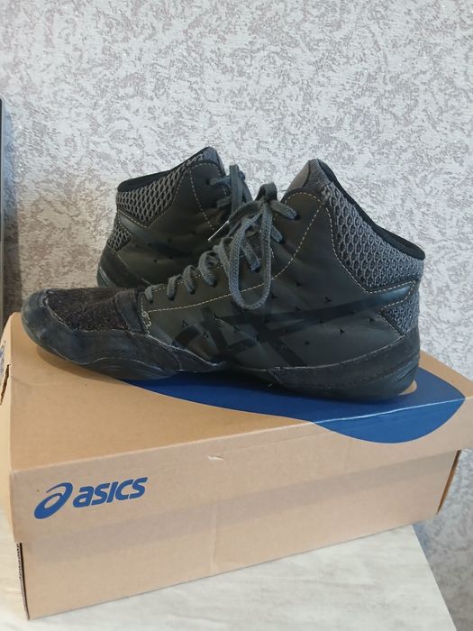 Продам борцівки asics snaрdown 3