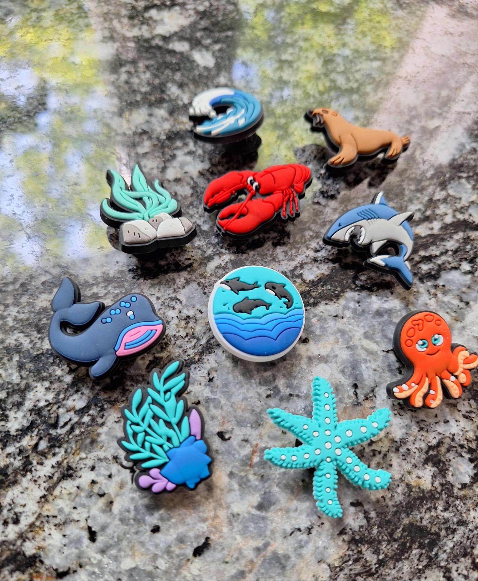 Przypinki do Crocs zestaw jibbitz piny charms do butów dodatki