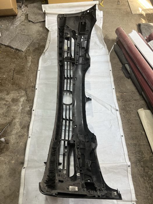 Продам передній та задній бампер BMW 5