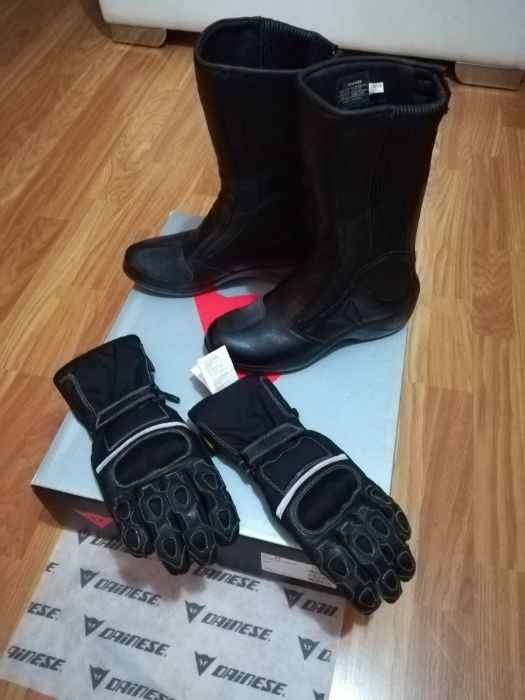 botas dainese (mulher) nº37 e oferta de luvas