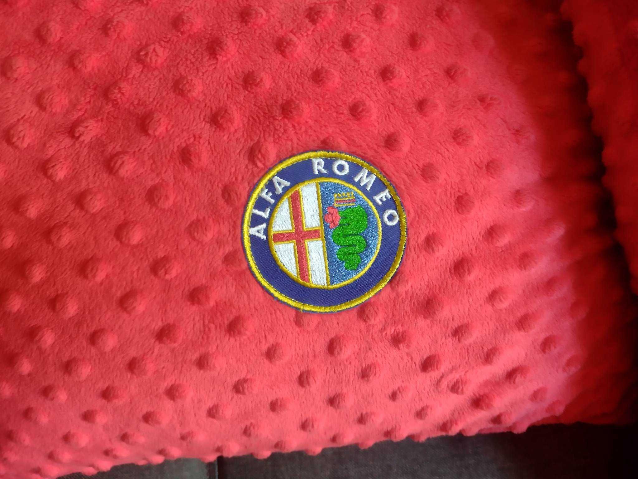 Poduszki z logiem Alfa Romeo