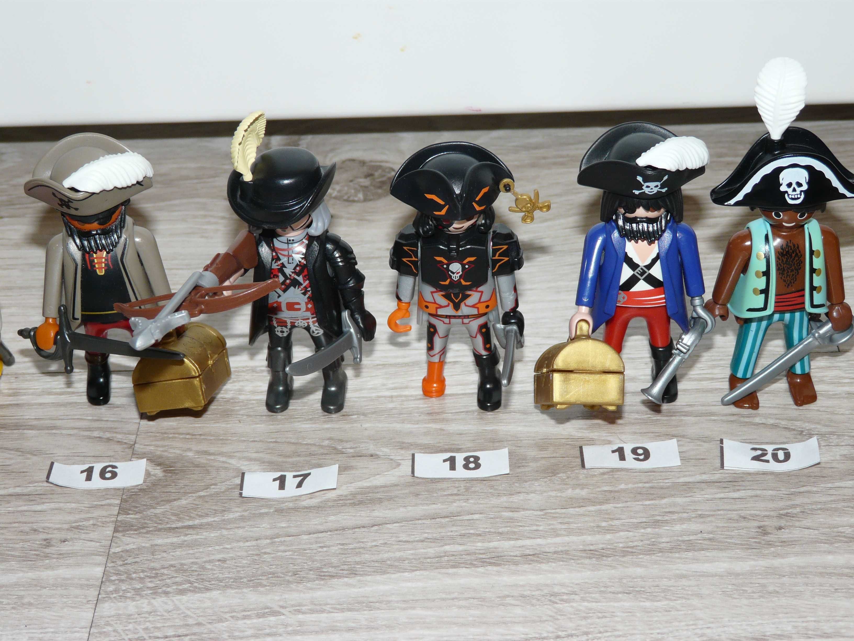 Playmobil figurki kolekcjonerskie w bardzo dobrym stanie