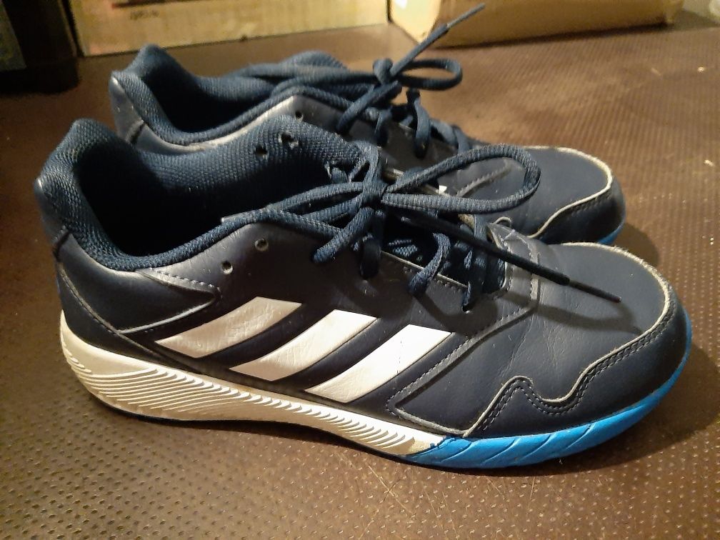 Buty sportowe Adidas 39