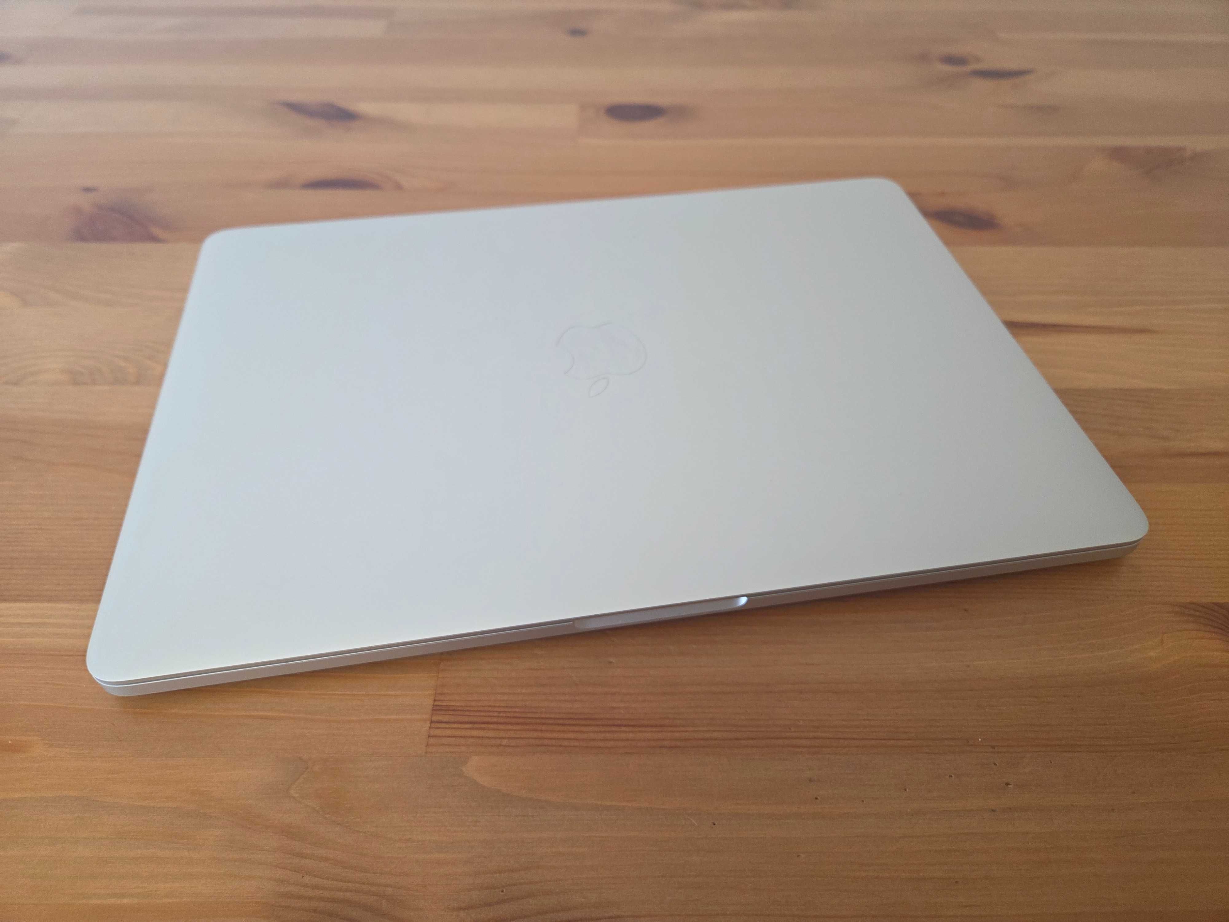 Ноутбук Apple Macbook Pro 13" A1989 i7 16gb 512Gb #1