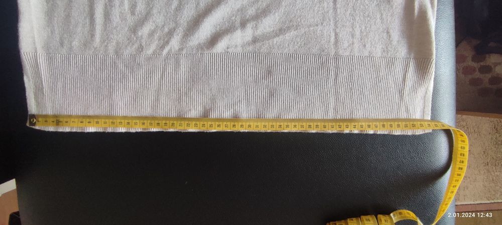 Beżowy damski sweterek Amisu