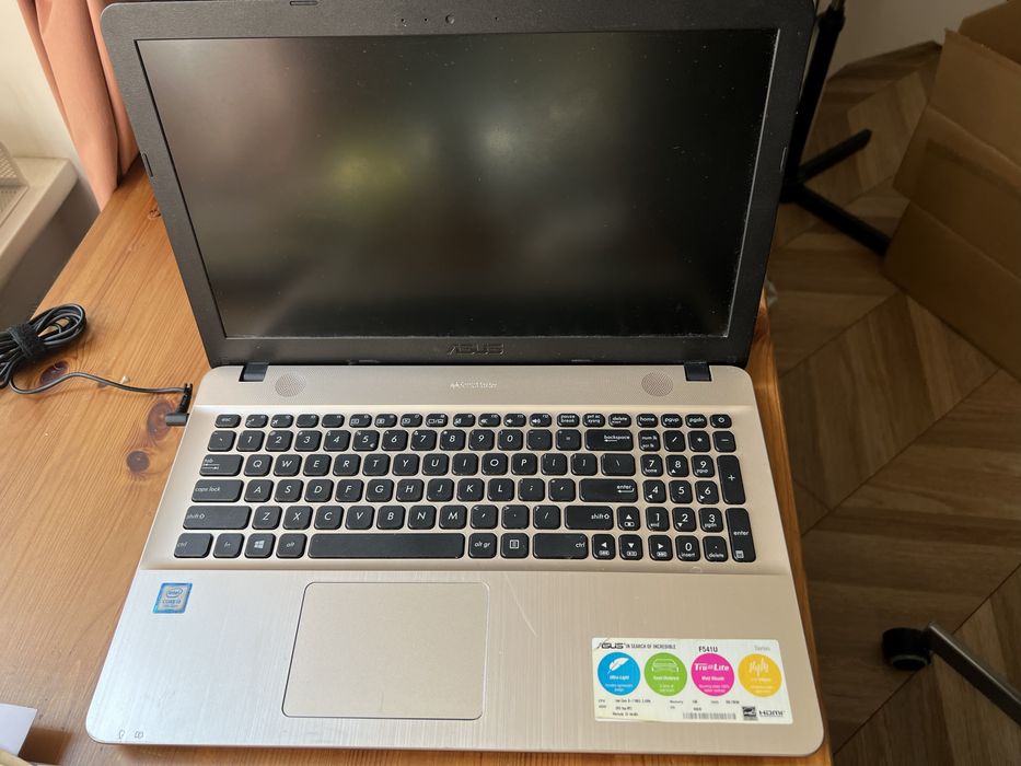 Laptop Asus F541U zloty + torba