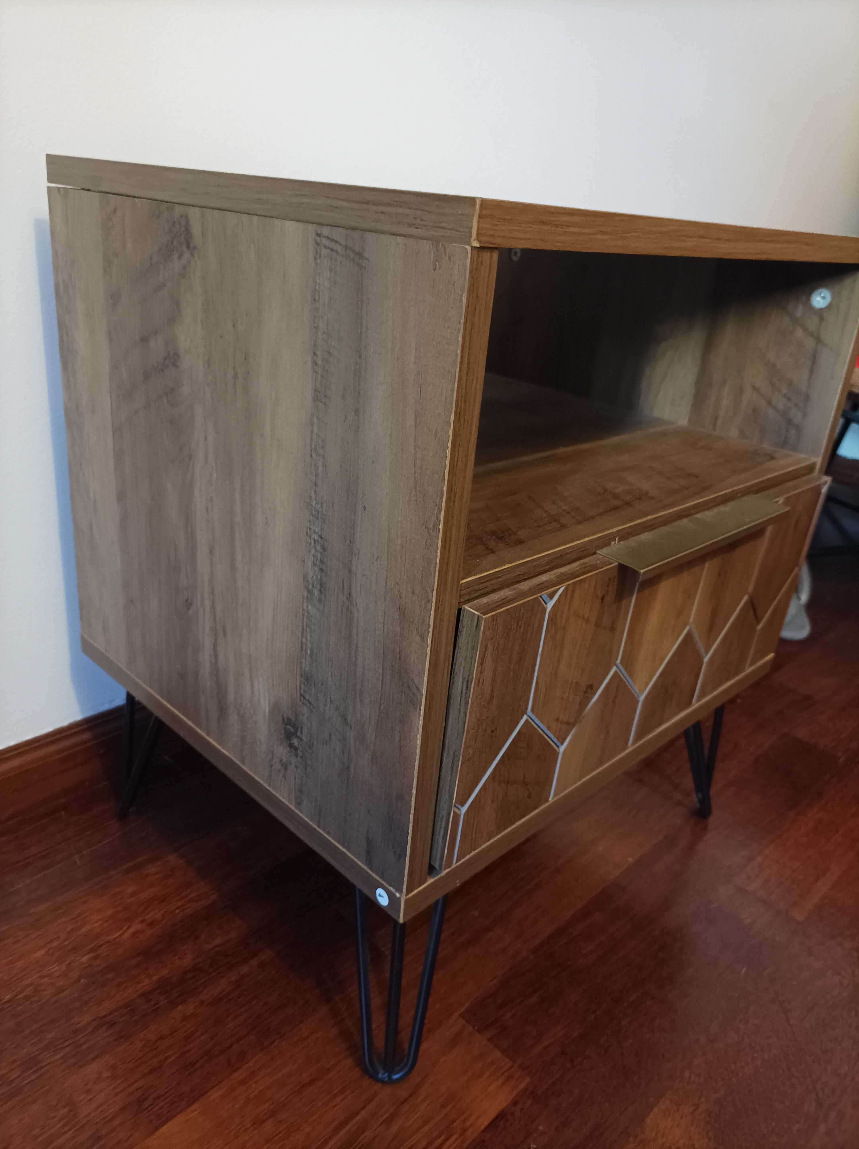 Mesa cabeceira para quarto
