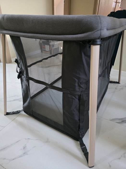 Maxi-Cosi Iris łóżeczko turystyczne Beyong Graphite ECO