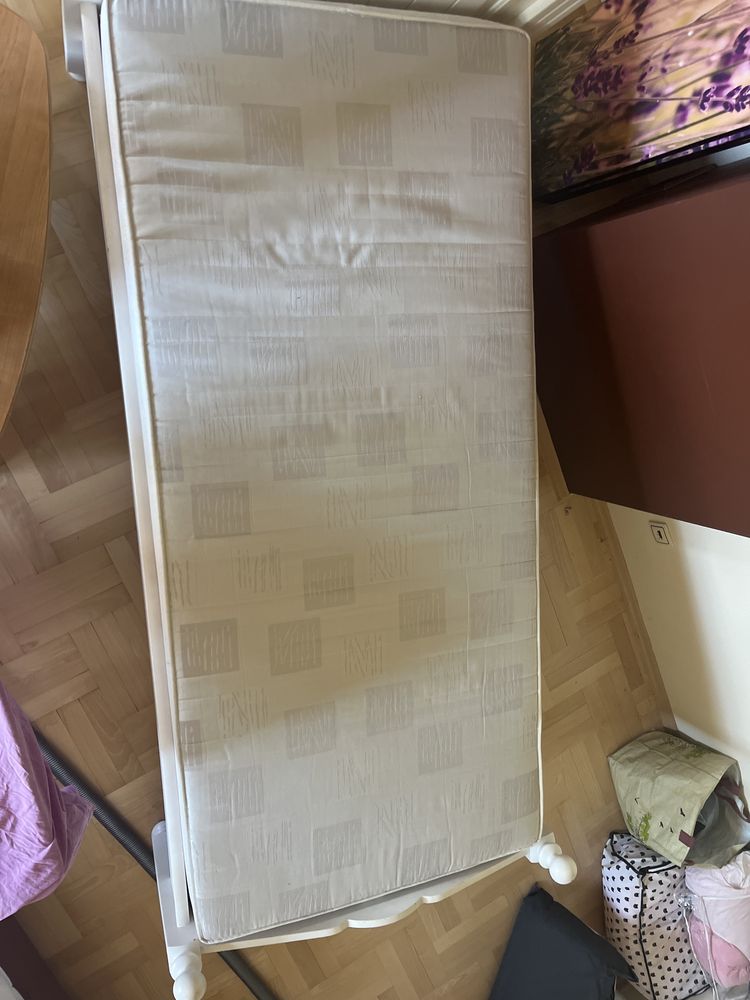 Łóżko pojedyncze + materac