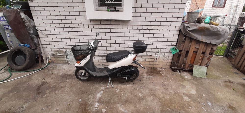 Скутер хонда цеста 34 двох тактний з номером і тех паспортом.