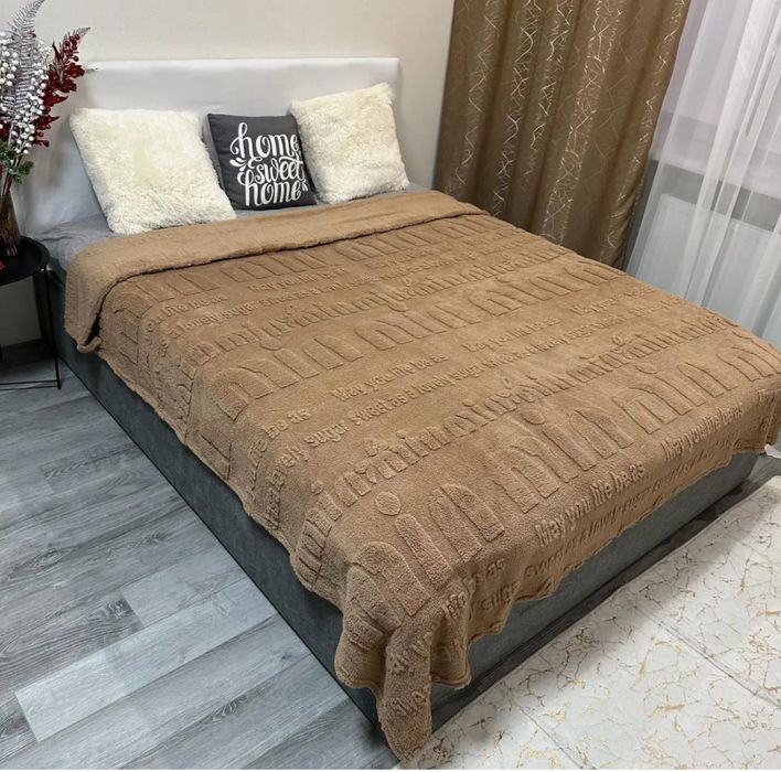 Легкий, м’який та приємний на дотик затишний плед MIU МІУ