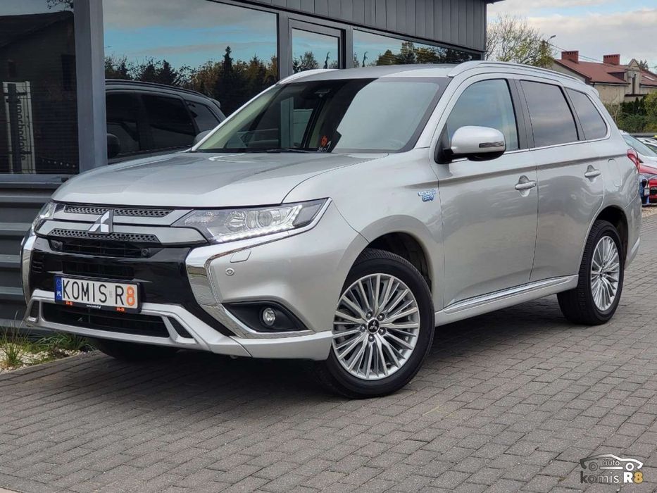 Mitsubishi Outlander PHEV 224KM 2019r 14TyśKm 13.8kW/h 4WD Plug-in Stan idealny