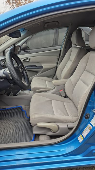 Хонда Инсайт Автомат Гибрид